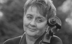 Nie żyje Anna Wójtowicz-Pawluśkiewicz – "Prześliczna wiolonczelistka" z Anawa