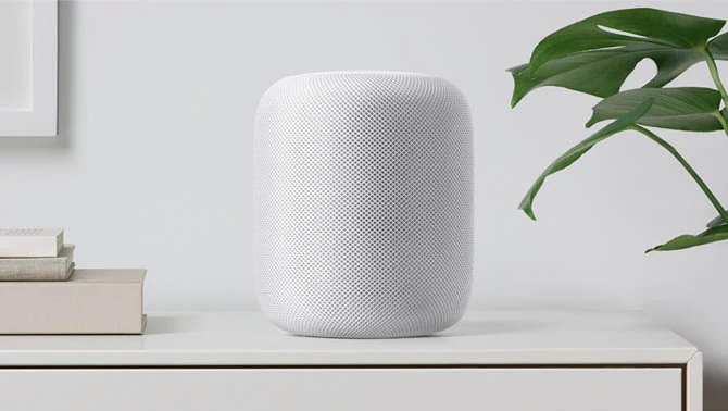 Niby HomePod wygląda nieźle, ale nie wyróżnia się nawet prezencją...