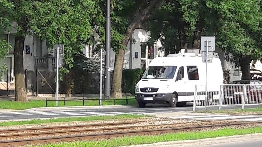 Kamery pod domem Kaczyńskiego. Śledziły protestujących, potem zniknęły