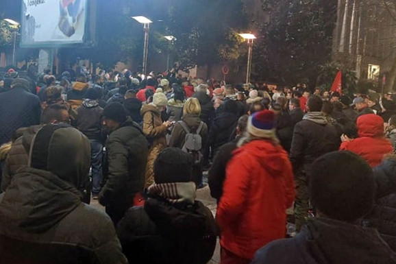 Slika broj 780201. I večras protesti u Crnoj Gori zbog najavljenog izglasavanja nepoverenja vladi