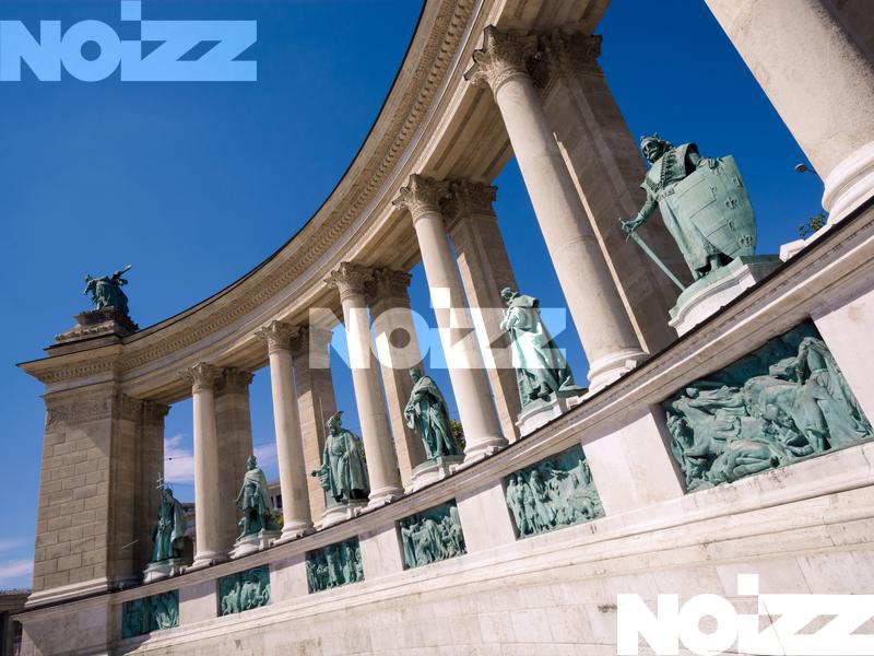 Van a világon még egy Hősök tere, teljesen olyan mint Budapesten - Fotók -  Noizz