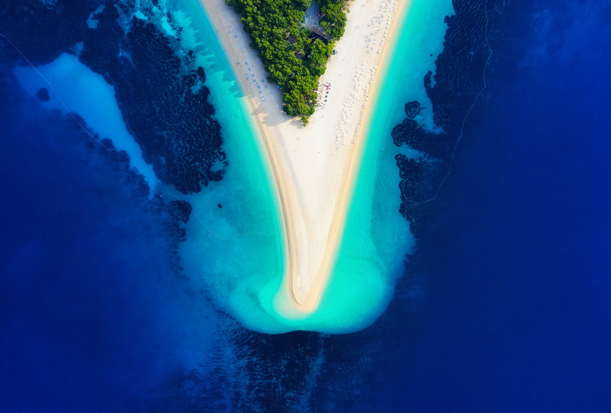 Bol posiada zdecydowanie jedną z najpiękniejszych plaż w całej Chorwacji