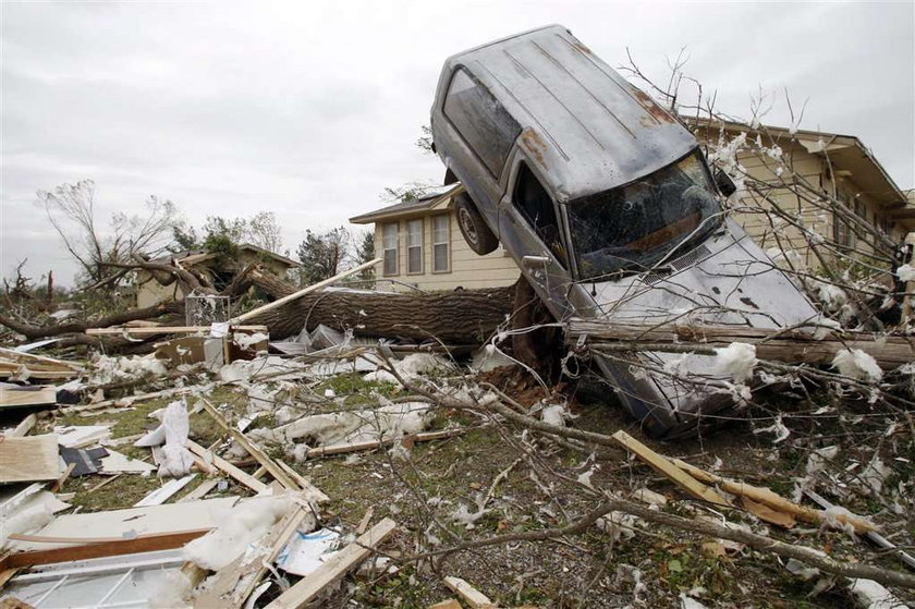 Tragedia w USA. 62 tornada przeszły nad Stanami