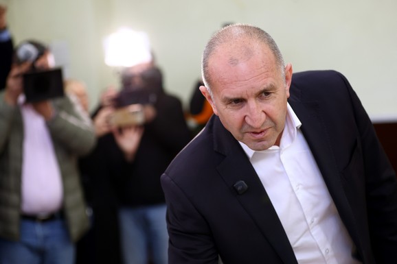 ZVANIČNO: CIK proglasio POBEDU stranke Progresivna Bugarska Rumena Rudeva