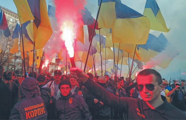 Ludzie Zełenskiego twierdzą, że protesty są opłacane przez byłego prezydenta Petra Poroszenkę