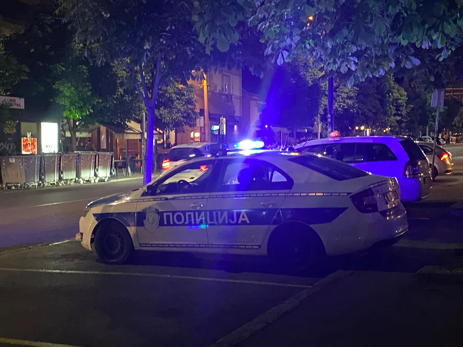 Mesto gde je devojka izbodena kod Vukovog spomenika