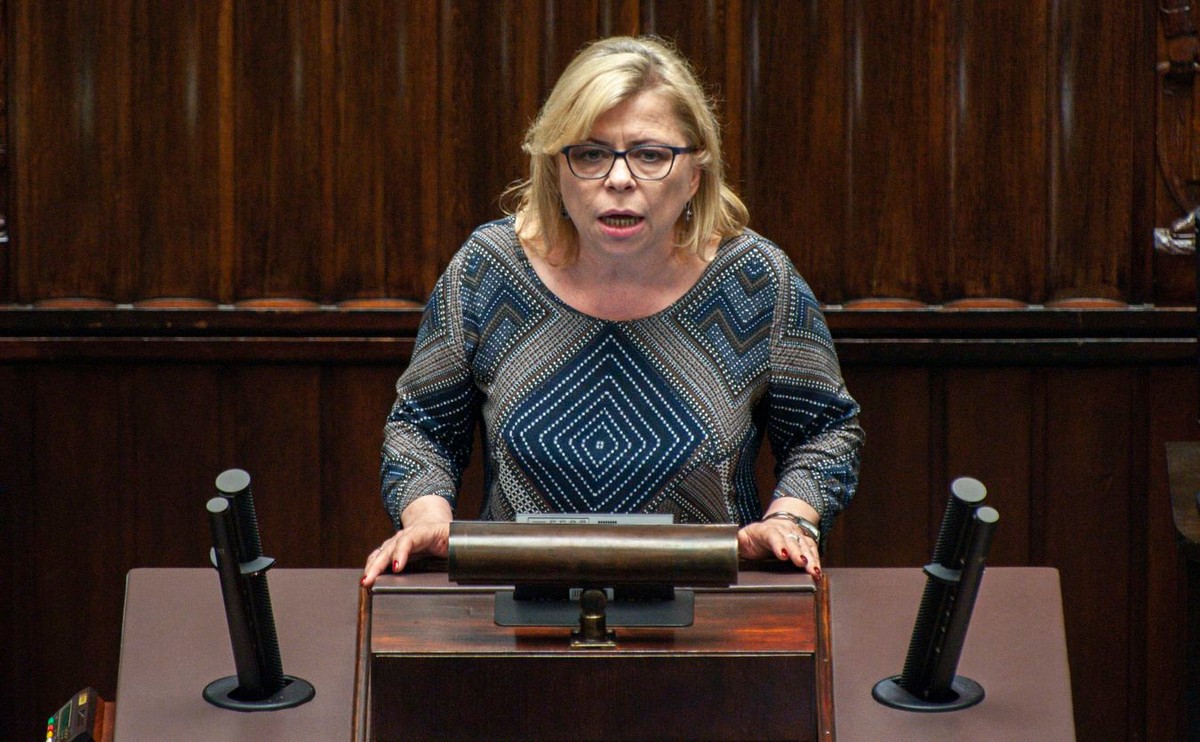 GABRIELA LENARTOWICZ