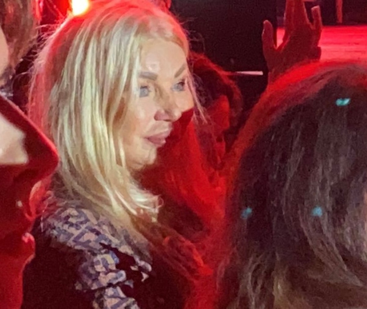 Majka Tee Tairović plače na koncertu