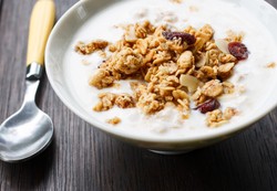 Jakie musli dla sportowca, diabetyka, alergika i celiaka? PRZEPISY