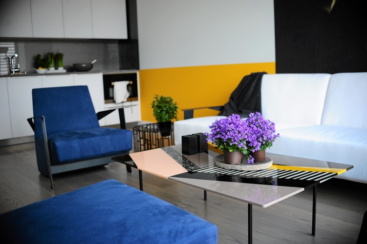 Pierwsze cztery piętra wieżowca zostaną przeznaczone na powierzchnie biurowo-usługowe. Na czterech podziemnych kondygnacjach budynku powstaje parking dla ok. 300 aut.