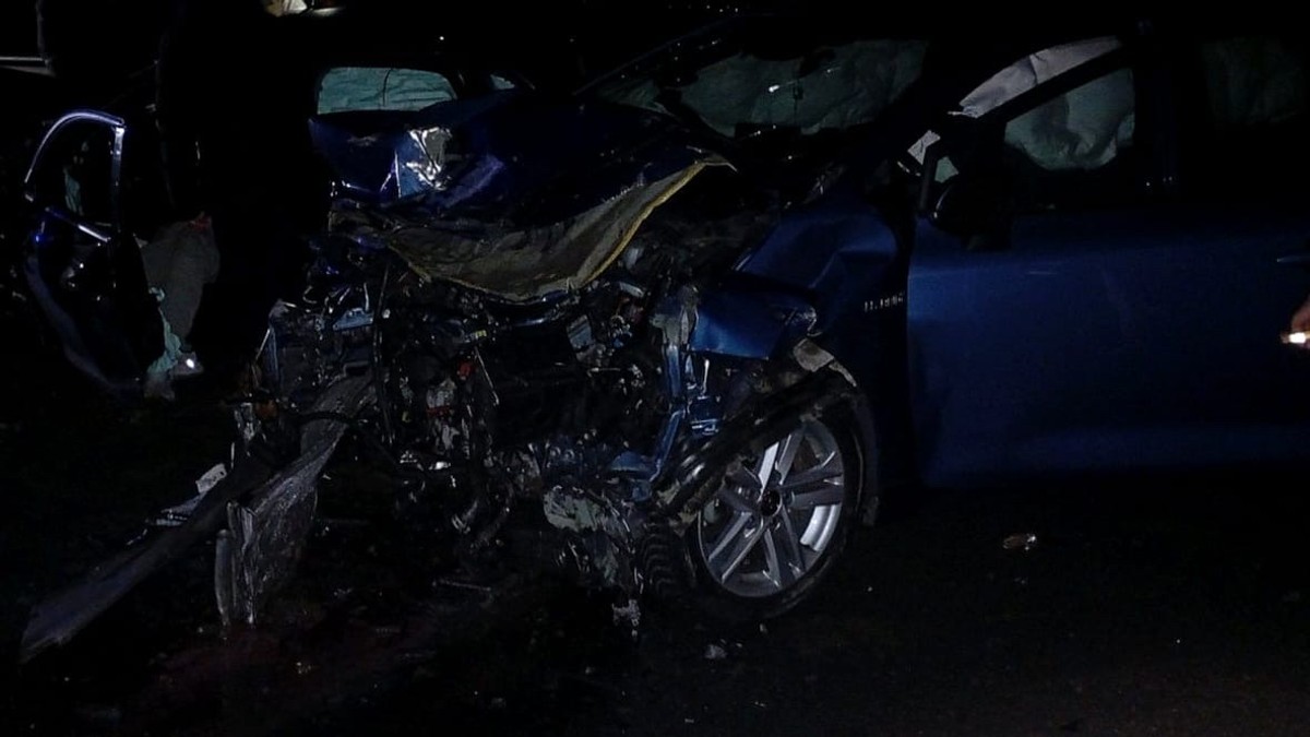 (VIDEO) PRVE SLIKE STRAVIČNE NESREĆE KOD SUBOTICE Od automobila ostao samo komad METALA, vozač ušao u SUPROTAN SMER: Više osoba u teškom stanju Kép