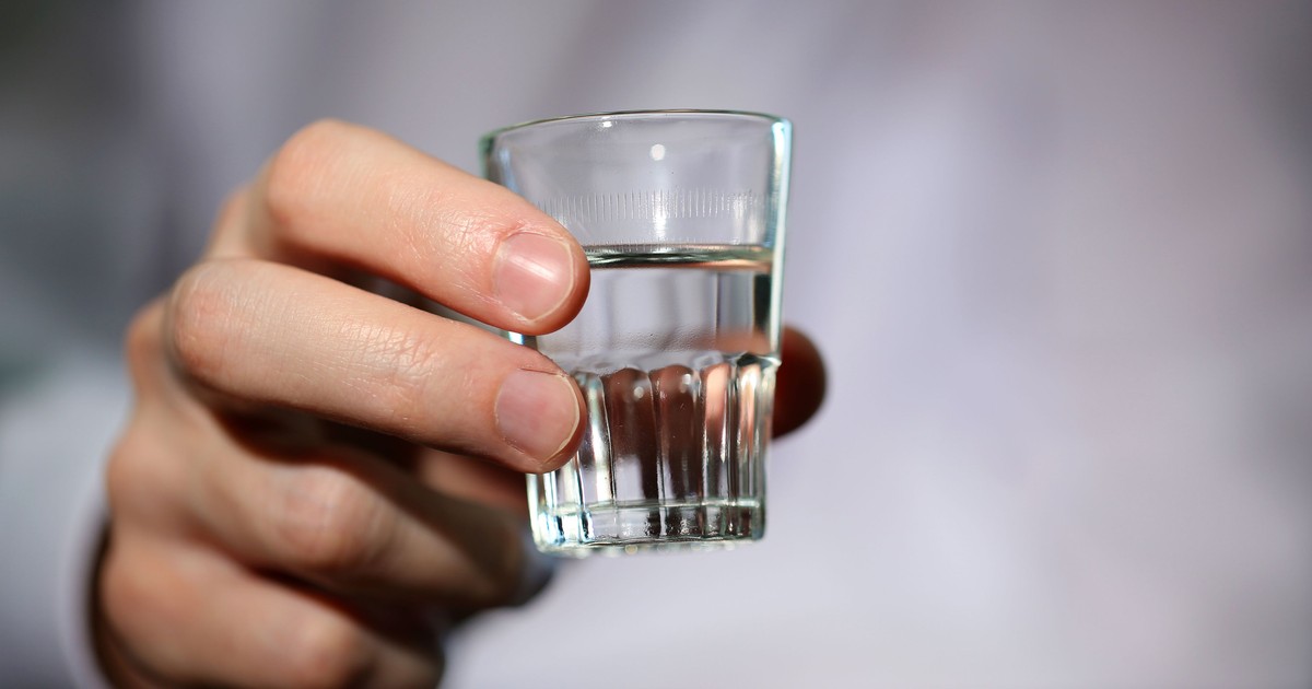 Tak miesiąc bez alkoholu wpływa na organizm. Lekarz i dietetyk o korzyściach dla zdrowia