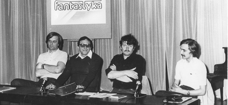 "Nowa Fantastyka" ma 40 lat: W czasach cenzury nieustannie balansowała na krawędzi. Była tchnieniem wolności