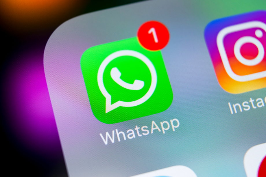 Pracownicy używali WhatsAppa. Bank zapłaci gigantyczną karę