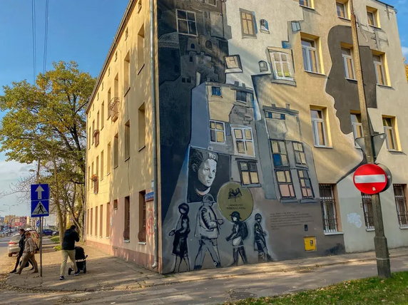 Łódź, mural upamiętniający Halinę Szwarc