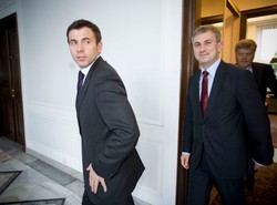 Ludzie Olejniczaka lądują w oślich ławkach