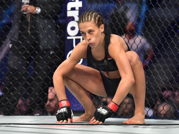 Szok i niedowierzanie! Joanna Jędrzejczyk brutalnie znokautowana na gali UFC 217 [WIDEO]