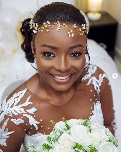 Bridal hair gear 