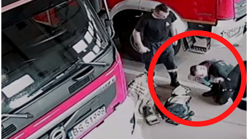 Strażacy ratują niemowlę w JRG Nr 1 w Suwałkach