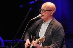 Piotr Bukartyk zapowiada album "O zgubnym wpływie wyższych uczuć". Posłuchaj nowego nagrania