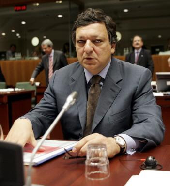Barroso ma kłopoty / 19.jpg