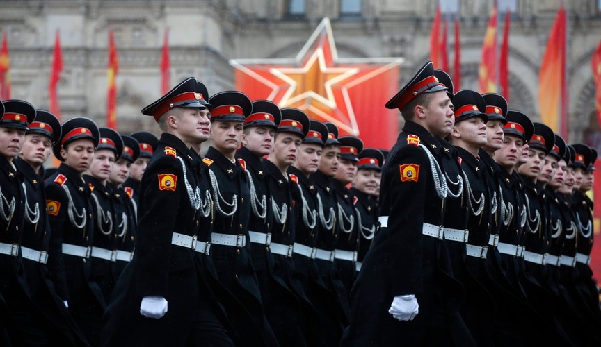 Historyczna parada w Moskwie. Rosjanie świętują 73. rocznicę bitwy o Moskwę