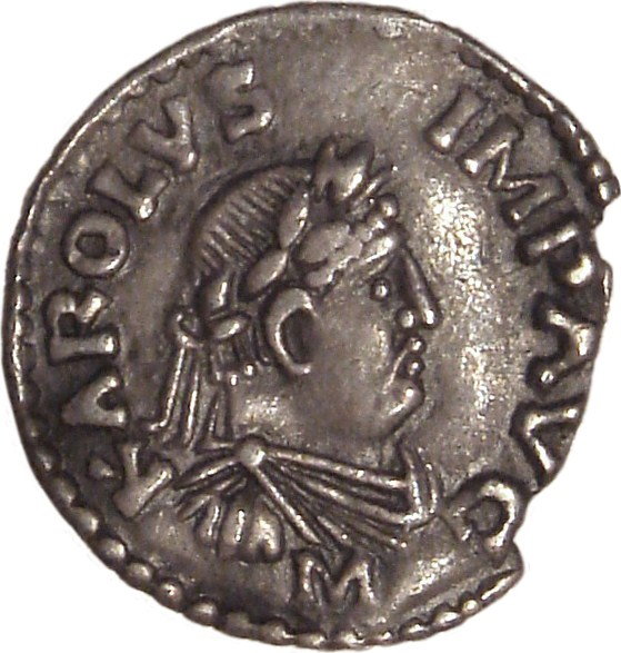 Srebrna moneta z epoki z wizerunkiem Karola Wielkiego