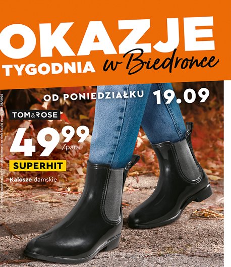 Biedronka sprzedaje hitowe buty Będą idealne na jesienne dni