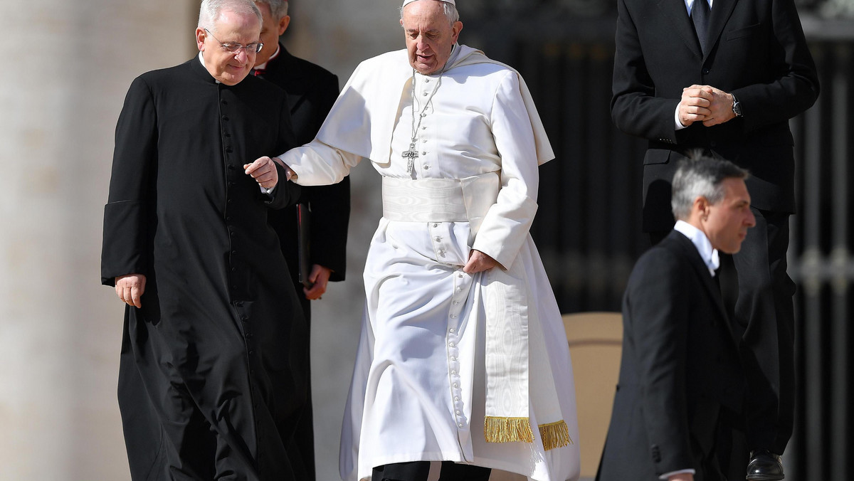 Papież Franciszek powiedział, że „zło lęka się świętości”. Wskazywał, że życie chrześcijan nie może być niespójne ze świętością Boga. - Dni zła są policzone - mówił papież podczas audiencji generalnej w Watykanie.