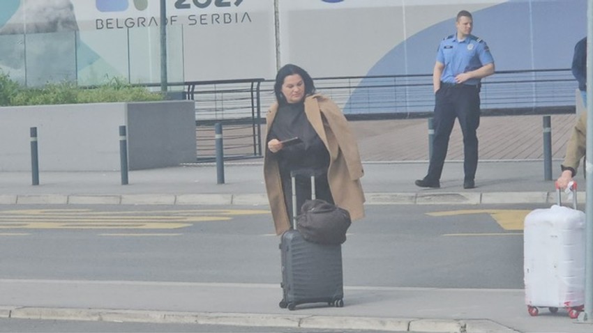 Janu Todorović sačekala ćerka na aerodromu