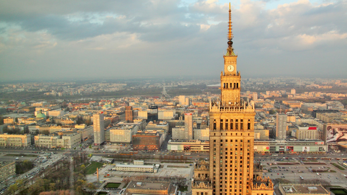 Aktywni mieszkańcy, przyjazne miejsce, otwarta metropolia - taka wizja stolicy została wypracowana przy udziale mieszkańców, ekspertów oraz urzędników w ramach prac nad strategią rozwoju Warszawy do 2030 r.