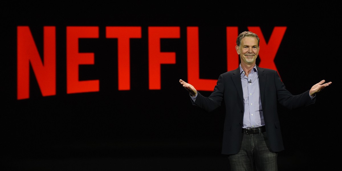 Reed Hastings, współzałożyciel i prezes Netfliksa, mówi: "w przypadku seriali internet jest fantastyczny"