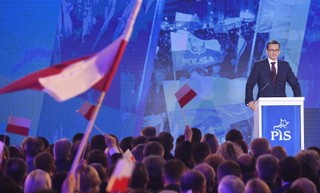 Morawiecki: Co najmniej 5 mld zł na remonty i budowę dróg lokalnych