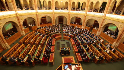 A Fidesz nem megy el a parlament katatörvény és rezsicsökkentés miatti rendkívüli ülésre