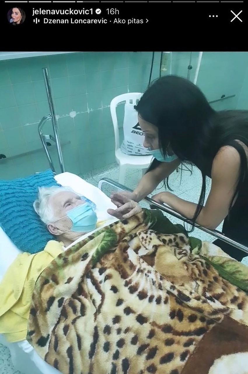 Jelena Vučković sa bakom