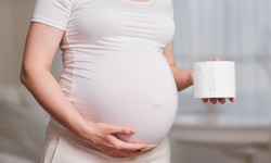 Co oznacza biegunka przed porodem? Położna wyjaśnia