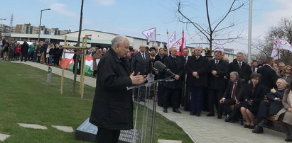 Kaczyński na odsłonięciu pomnika smoleńskiego