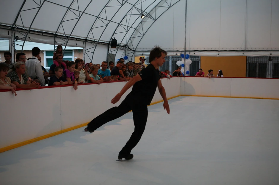 Češki klizač Lukas Rakovski bio je gost na otvaranju klizališta