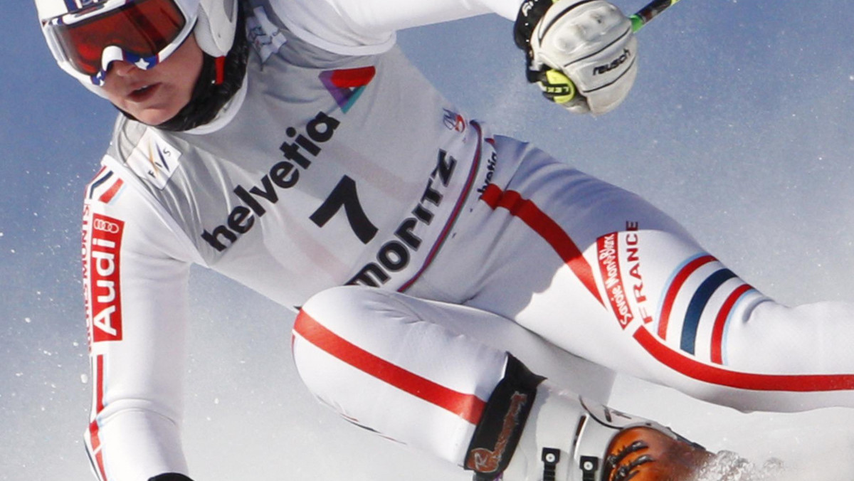 21-letnia Tessa Worley prowadzi po pierwszym przejeździe slalomu giganta zawodów Pucharu Świata w narciarstwie alpejskim w austriackim Semmering. Druga jest Słowenka Tina Maze, trzecia Niemka Maria Riesch. Agnieszka Gąsienica-Daniel znajduje się na 42. pozycji, natomiast Karolina Chrapek na 51.