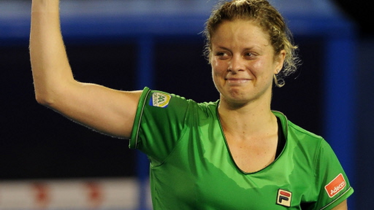 Kim Clijsters pokonała Jelenę Dokić w ćwierćfinale halowego turnieju WTA Tour w Paryżu (pula nagród 618 tys. dolarów) 6:3, 6:0 i tym samym, po pięciu latach odzyskała pozycję liderki rankingu WTA.