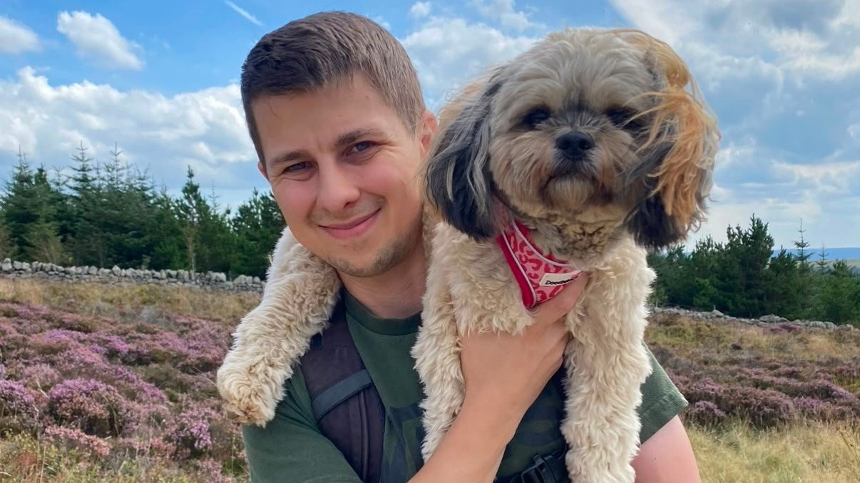 Joshua Smith trpel bolesťami hlavy.
