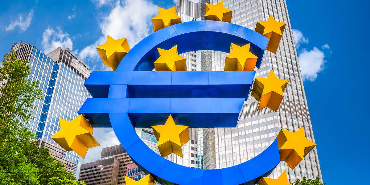 Strefa euro boryka się ze słabą aktywnością gospodarczą, ale sprzyja to spadkowi inflacji. 