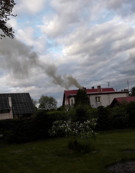 Sztutowo. Dym z komina jest uciążliwy dla mieszkańców