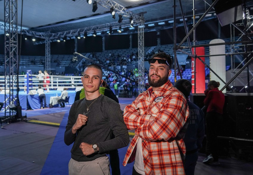 Vojaž i Nući u javnosti