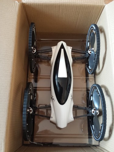 Dziennik.pl: Jak działa 'B' - jaki jest napęd tego pojazdu? Pomysł na rozwinięcie tej koncepcji?