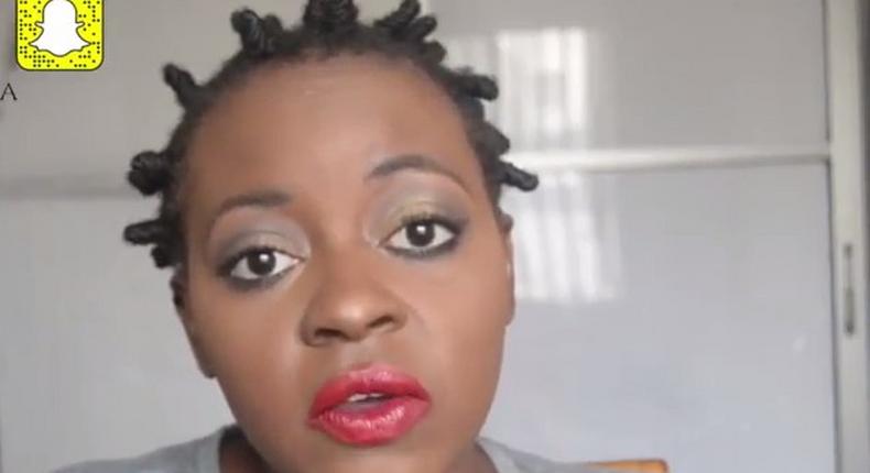 Deola Adebiyi  does the no mirror makeup challenge