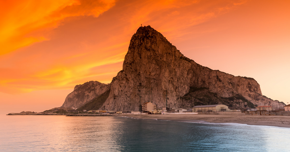 Gibraltar.  Una extraña parte de Gran Bretaña que molesta a los españoles