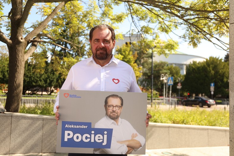 Aleksander Pociej podczas konferencji prasowej, na której ogłosił, że będzie startował w wyborach do Sejmu (23.08.2023).