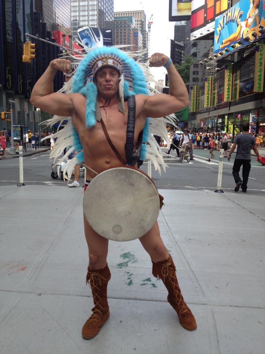 Goli Indijanac: "Kauboj deluje umorno!"