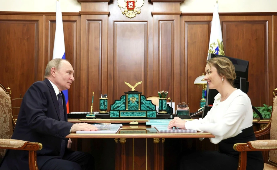 Marija Lvova-Belova i Vladimir Putin u Kremlju